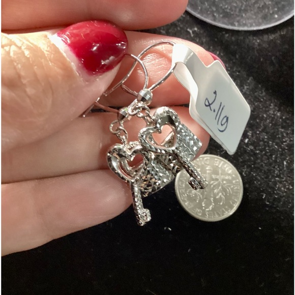 18K White Gold Lock and Key Design